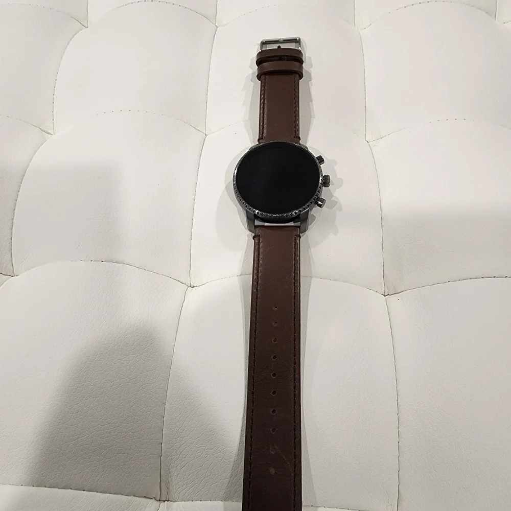 Fossil Explorist HR Gen 4 Smart Watch  Gun Metal and Leather Bands - Picture 4 of 10